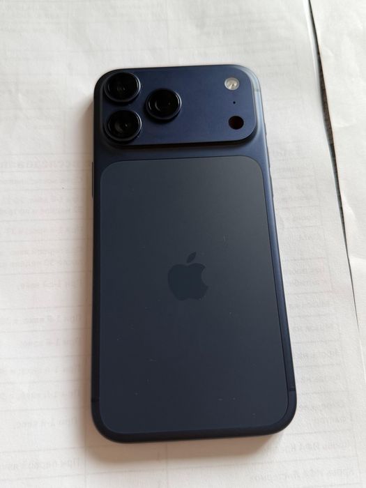Iphone 17 Pro Max,  Deep Blue 256 GB