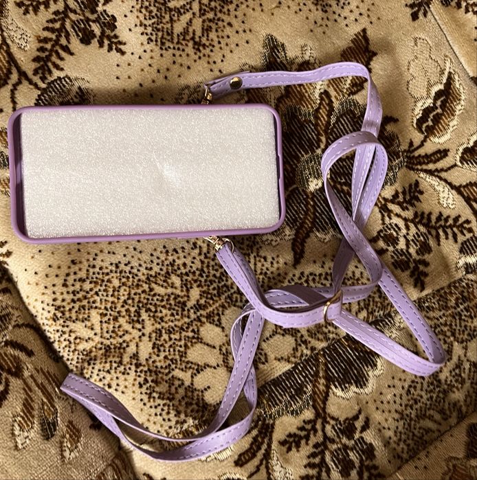 Чехол для Айфона 13 . Новый