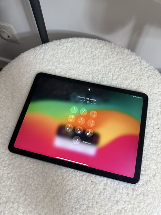Apple iPad Air 2022 в идеальном состоянии