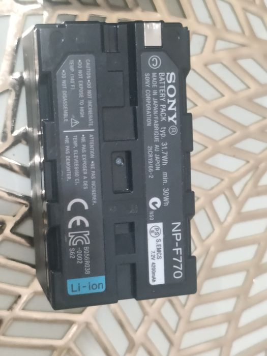 Видео камера.Аккумуляторы.Батарейка