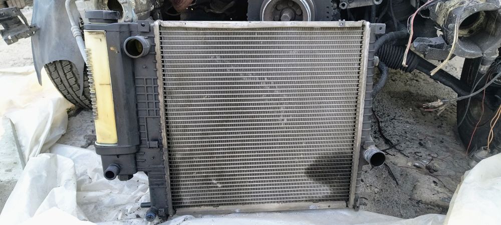 Радиатор на БМВ Е36