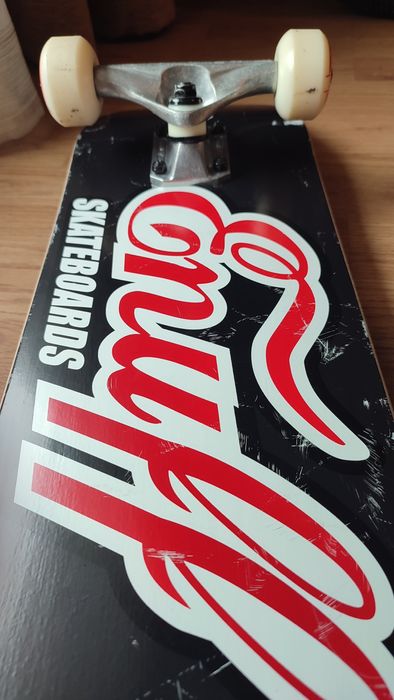 Skateboard complet Enuff Classic Logo 7.25" cu roti de 54mm