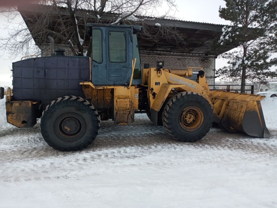 Погрузчик фронтальный