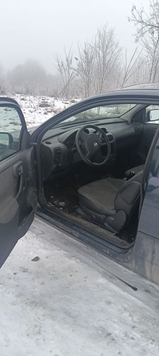 Desmembrez Opel CORSA C 1.0 benzină