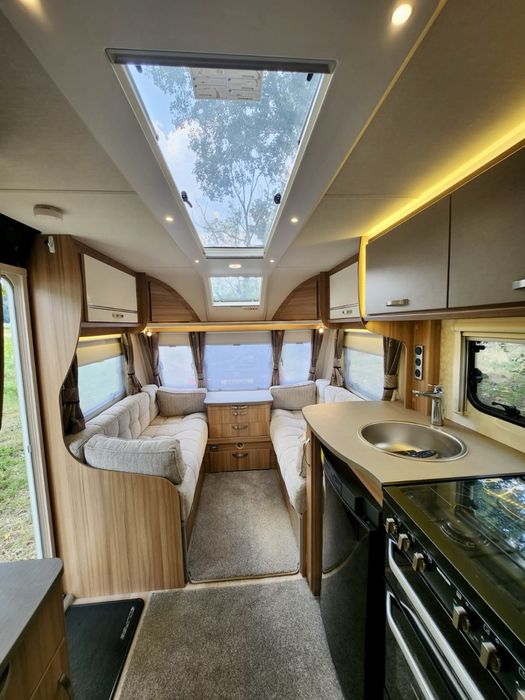 Inchiriez rulota camping deosebita