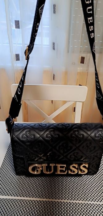 Луксозна дамски чанта GUESS