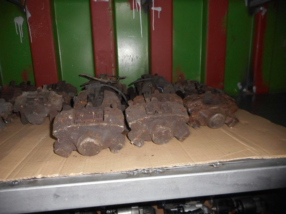 Спирачни апарати дискове накладки и АБС кабели за Мерцедес