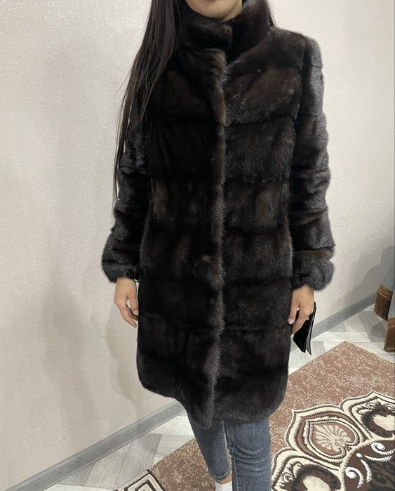 Продам норковую шубу