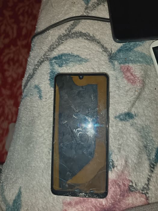 Vând telefon atenției este defect Samsung a53