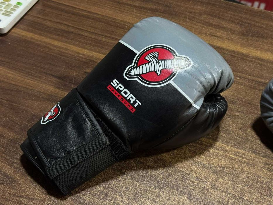 Боксов комплект ръкавици и обувки