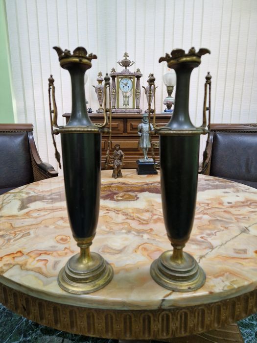 Чифт страхотни антикварни белгийски амфора вази