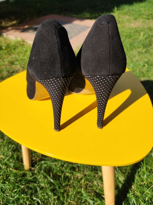 Pantofi stletto din piele - marimea 37