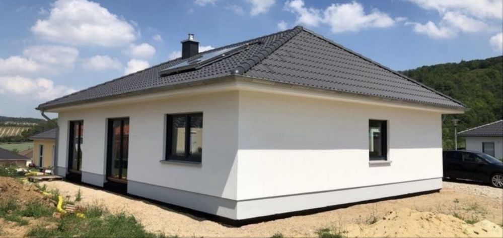 Vand case pe structura metalica din panouri sandwich termoizolante