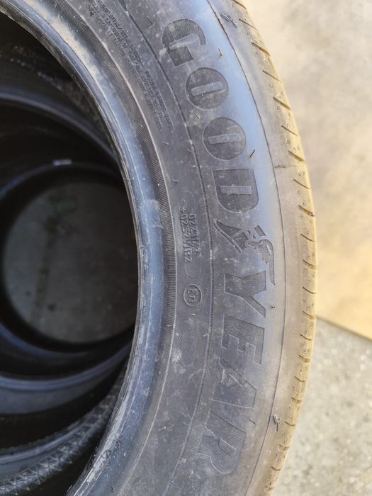 Anvelope 215 55 17 vara good year