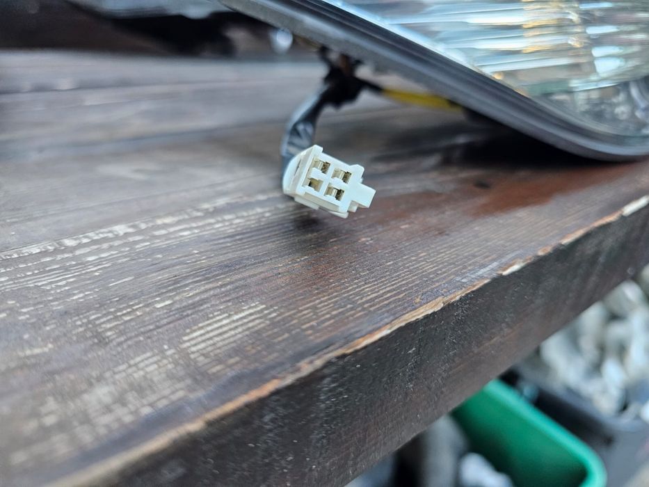 Задняя левая оптика RX350