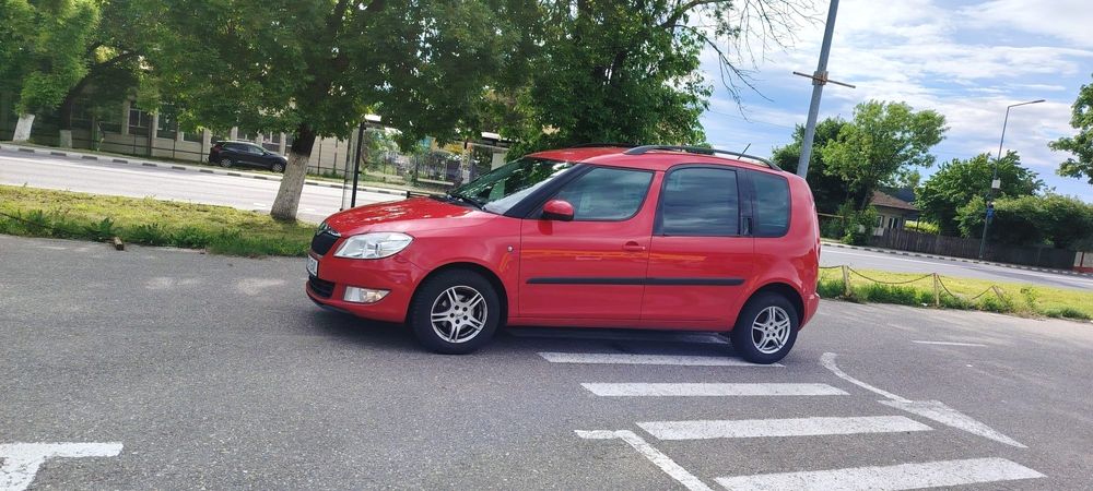 Skoda Roomster Facelift Anu 2013 Euro 5 Motor 1200 Benzină De 105 Cai În 4 Pistoane Climă Ok Jante ÎNMATRICULATĂ RECENT PE RO