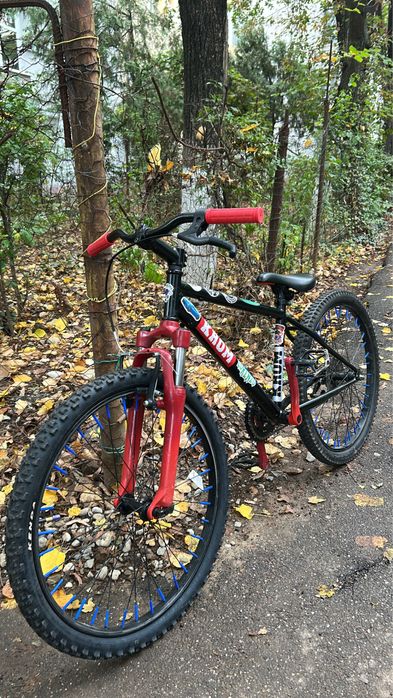 Bicicleta B-twin 500 (mini dirt jumper)