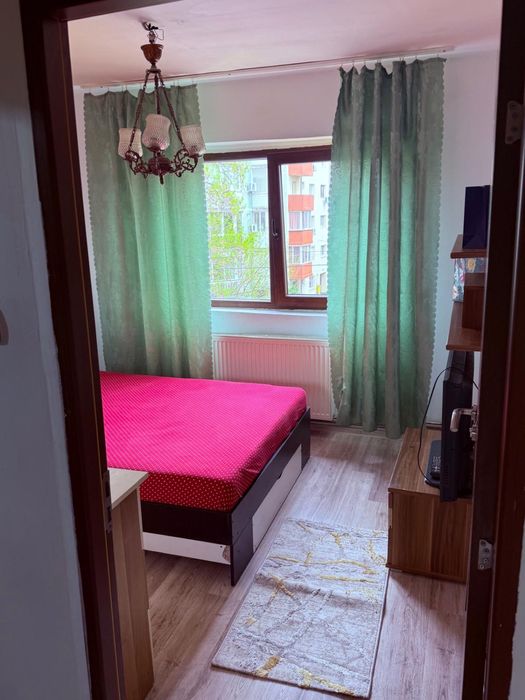 Inchiriez apartament 3 camere