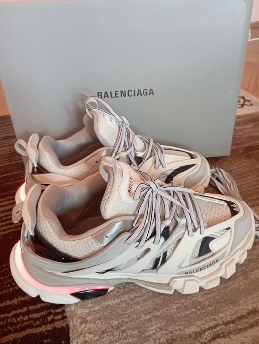 Balenciaga track led