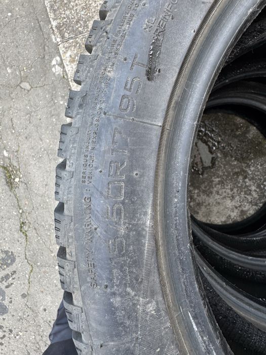 Set 4 Anvelope iarna cuie 215 50 R17 DOT 2021