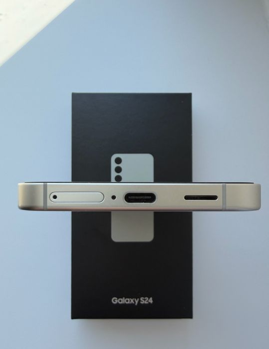Samsung s24 в отличном состоянии