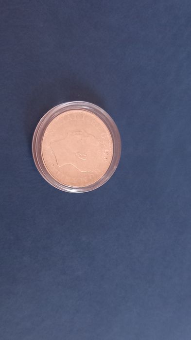 Vand 3 monede mari de  argint de 500 lei 1944 și 25.000 lei 1946( 2 bu