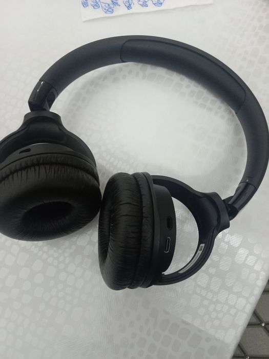 Оригиналный JBL наушник
