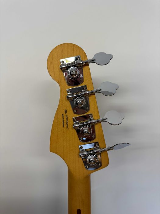 Fender Player II Precision Bass 2025 Sunburst + husă, curea și cablu Fender