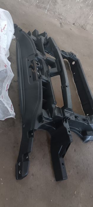 Суппорт радиатора телевизор Caddy