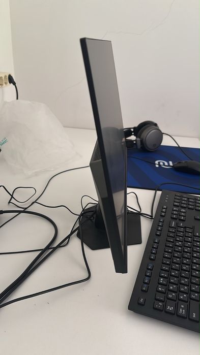 Монитор Gigabyte