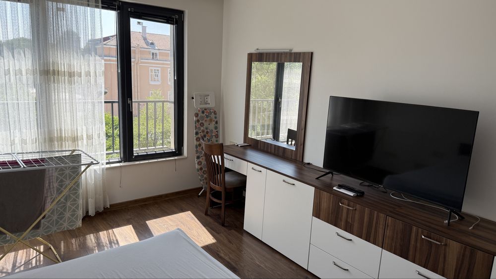 Дава се под наем Тристаен апартамент в София, Зона Б-18 - 92 кв.м за 867 € - Снимка #13