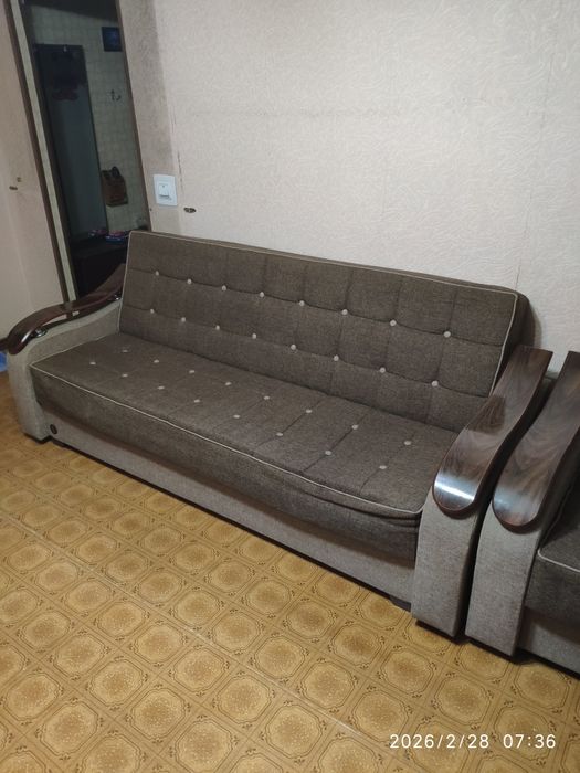 Продам диван и 2 кресла Б/У.