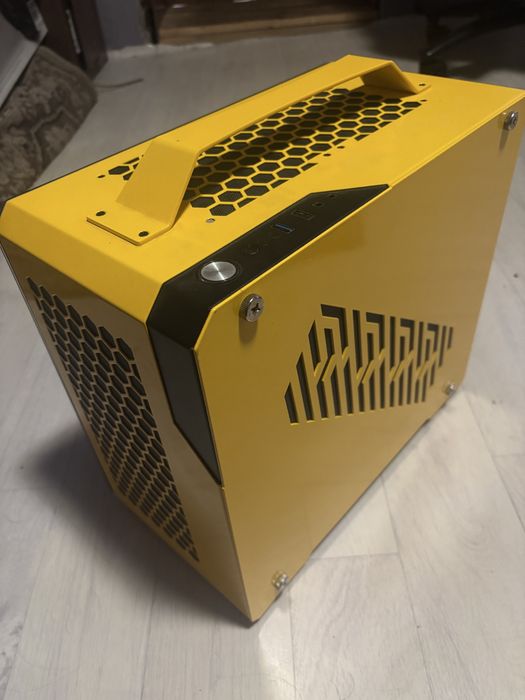 Корпус для пк mini-ATX micro-ATX