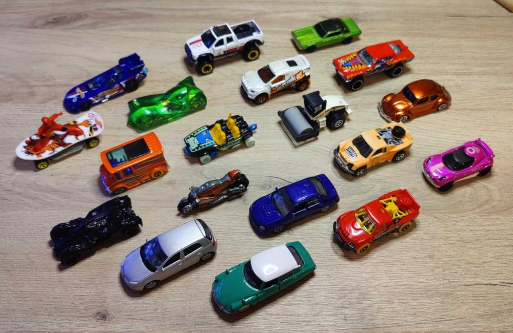 Колички Hot wheels, Matchbox, Majorette и други