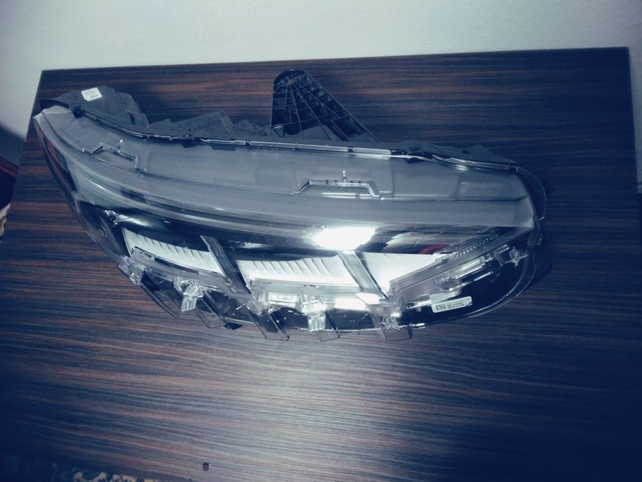 Far dreapta ford mustang Mach-e