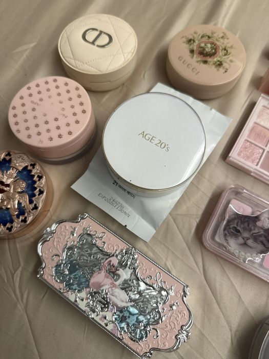 Косметика люкс и корейского сегмента