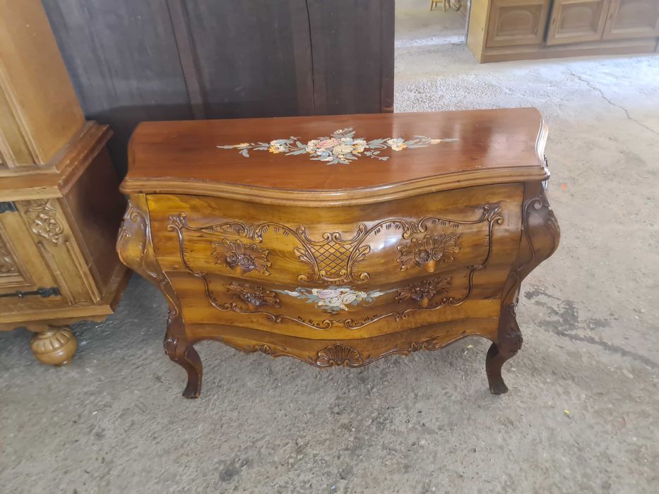 Шкаф комод в стил луи