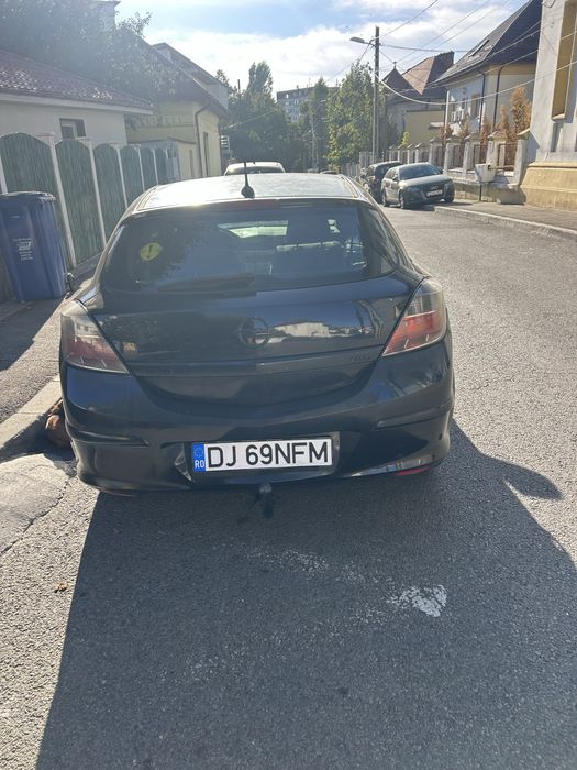 Opel astra h gtc