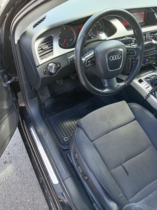 Vand audi a4b8. An 2010