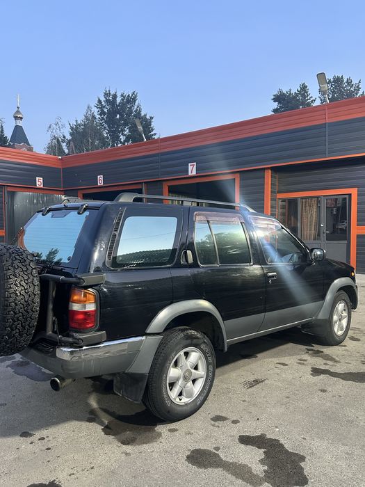Nissan terrano 1997 года