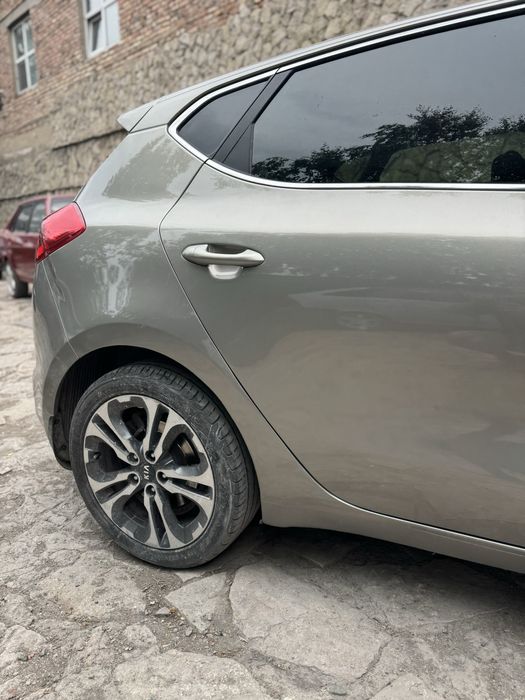 Автомаляр-костоправ