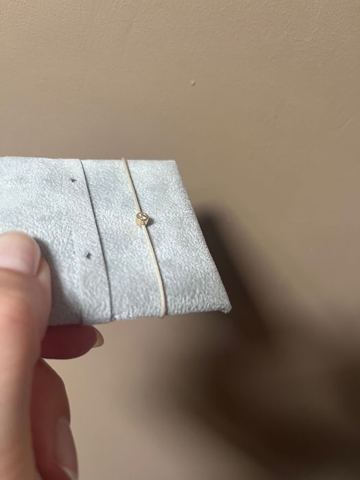 Гривна с естествен диамант 0,08 ct и злато