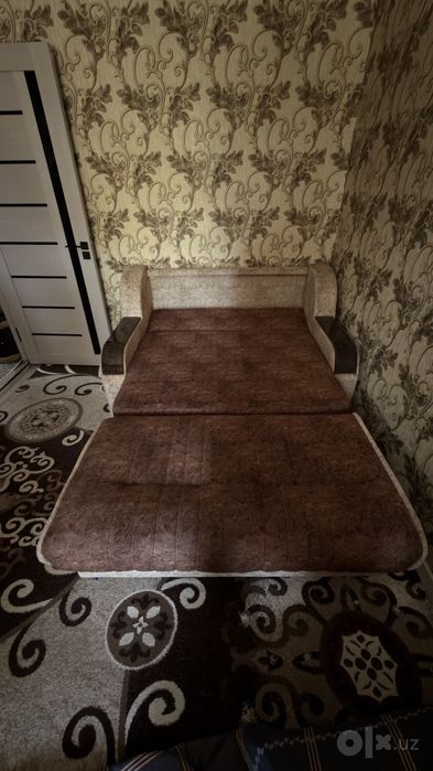 Продаётся диван раскладной  Divan mebel sotiladi Диван сотилади