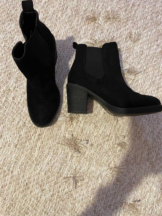 Черни дамски боти на ток