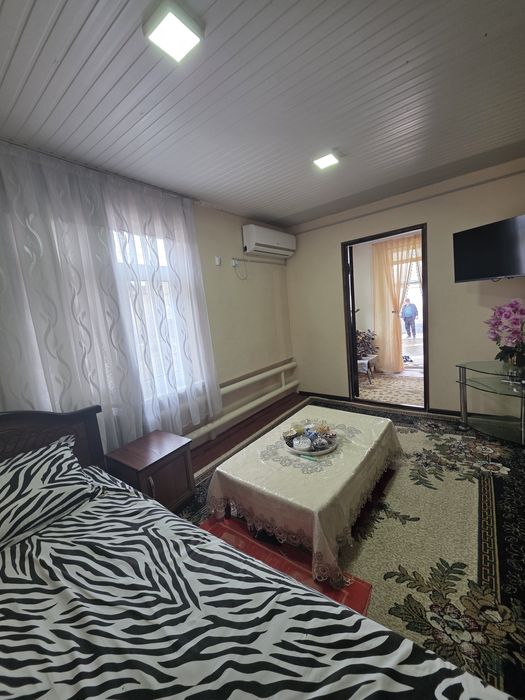 Кибрай маркази 8 сотих 5 хонали уй ер нархида сотилади.