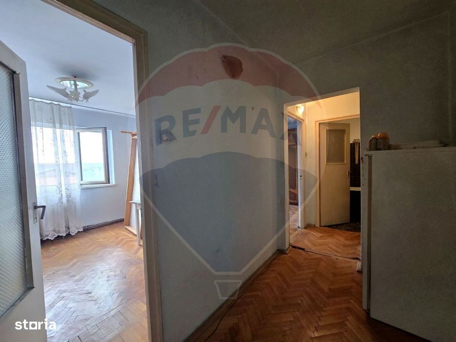 Apartament 3 camere, decomandat, Alba Iulia, (Cetate) 84.000 euro