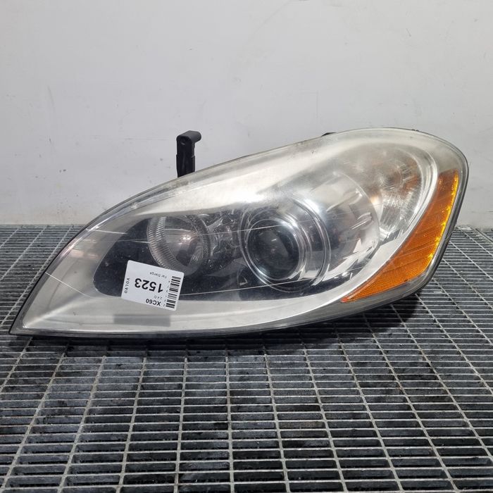Far Stanga Volvo XC60 2008 - 2013 SUV 4 Usi (1523) Xenon Garantie