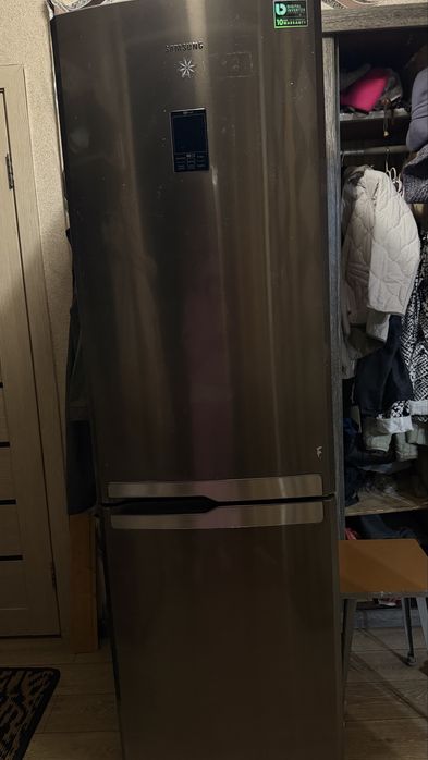 Продам холодильник samsung