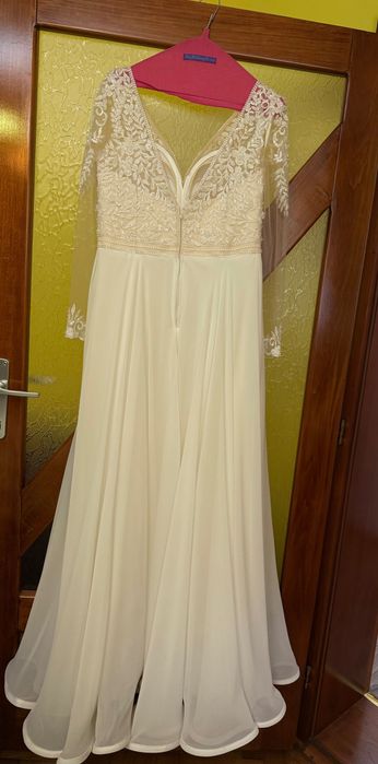 Vând rochie de mireasă
