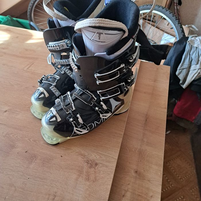 ски обувки атомиг